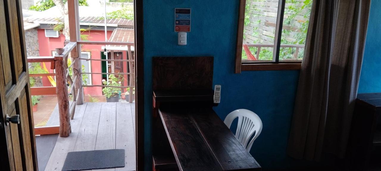Galapagos Morning Glory Hostel Puerto Ayora  Ngoại thất bức ảnh