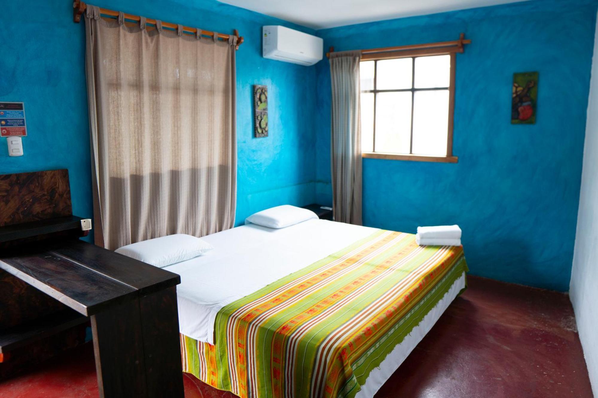 Galapagos Morning Glory Hostel Puerto Ayora  Ngoại thất bức ảnh