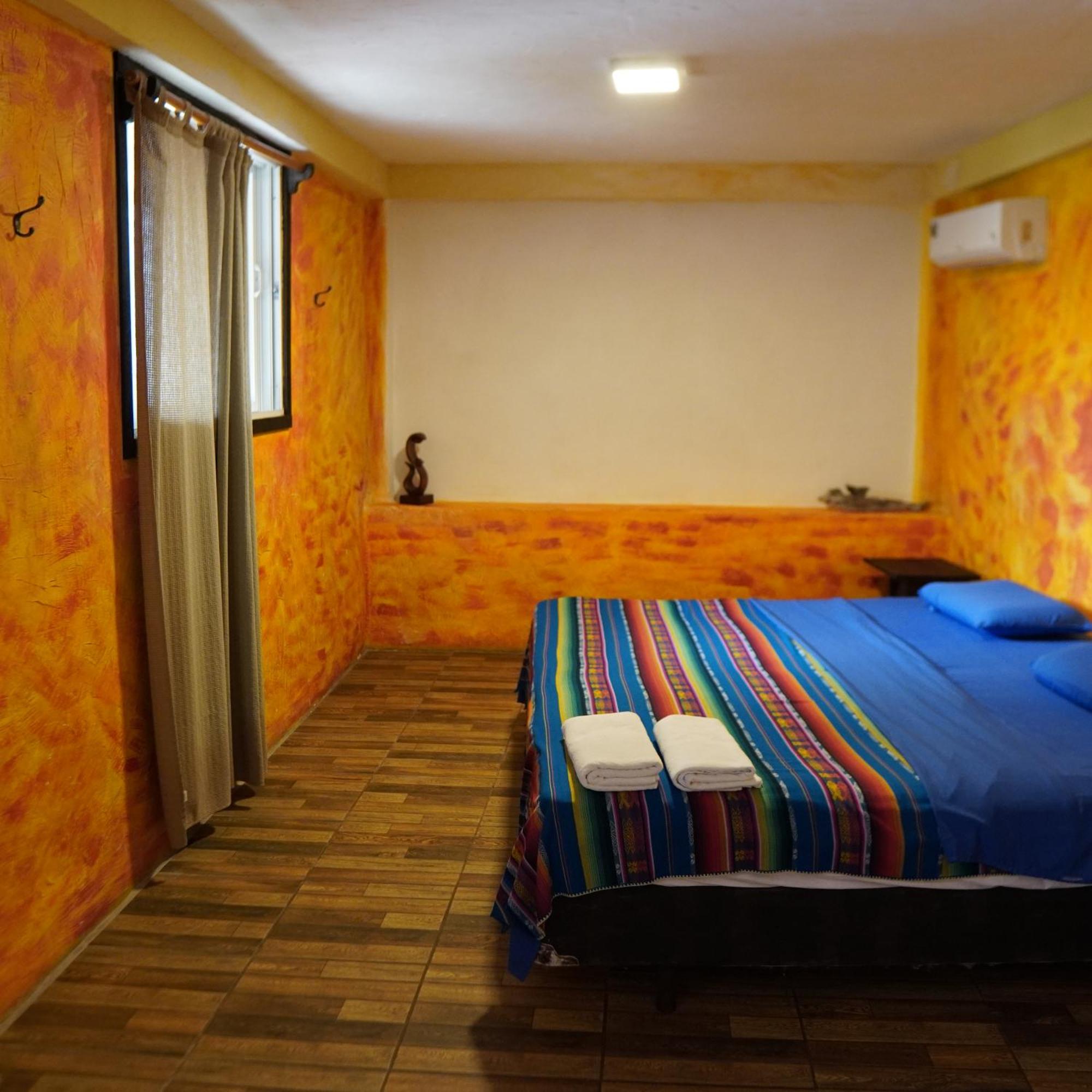 Galapagos Morning Glory Hostel Puerto Ayora  Ngoại thất bức ảnh