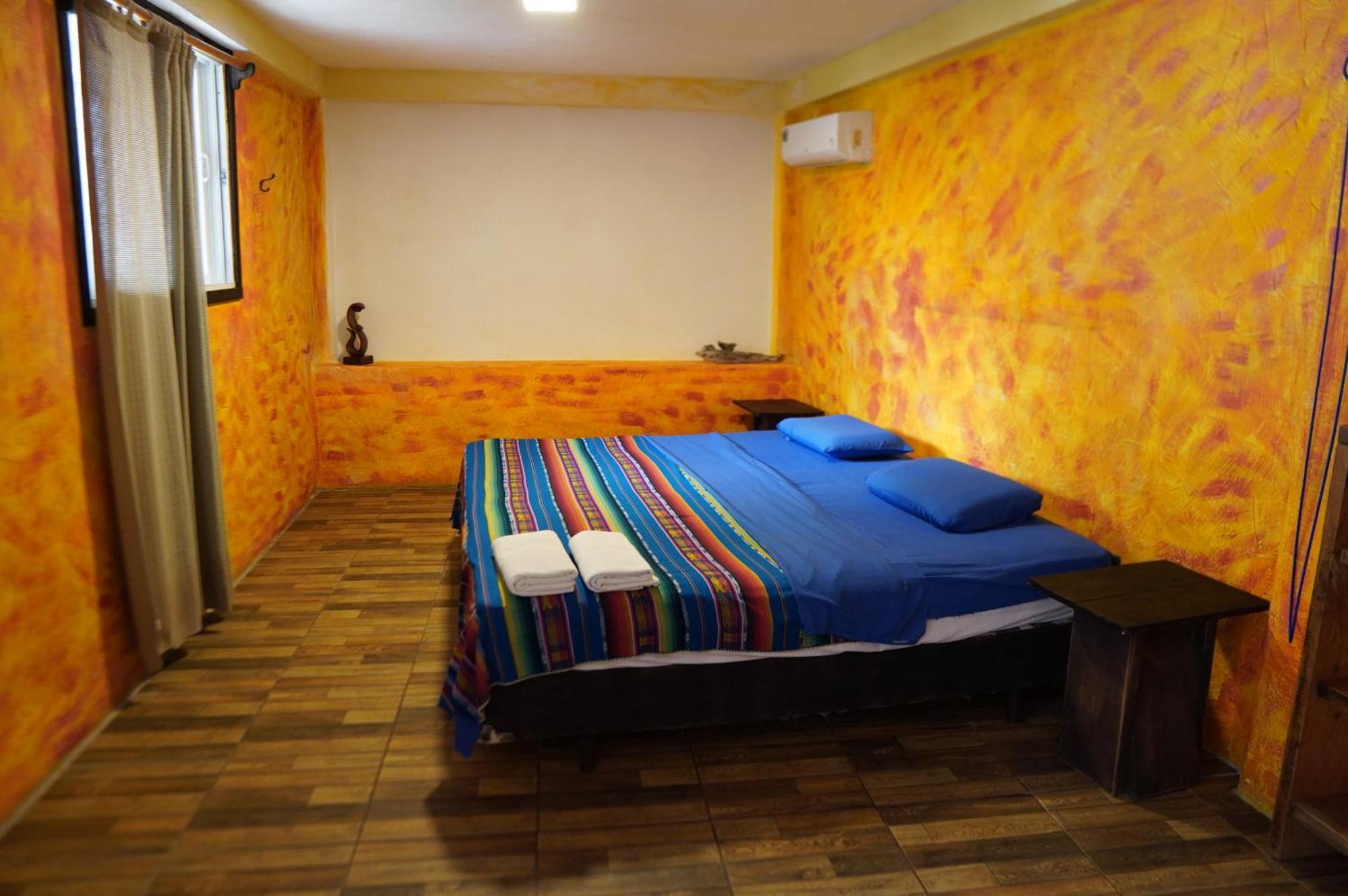 Galapagos Morning Glory Hostel Puerto Ayora  Ngoại thất bức ảnh