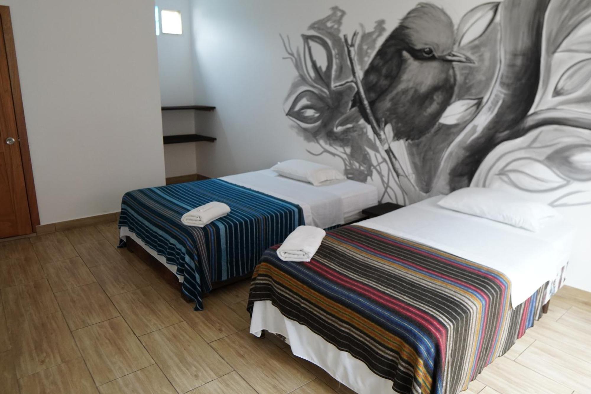 Galapagos Morning Glory Hostel Puerto Ayora  Ngoại thất bức ảnh