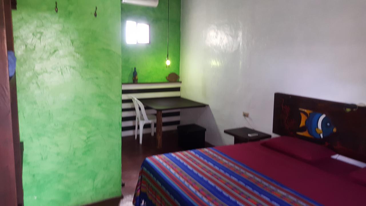 Galapagos Morning Glory Hostel Puerto Ayora  Ngoại thất bức ảnh