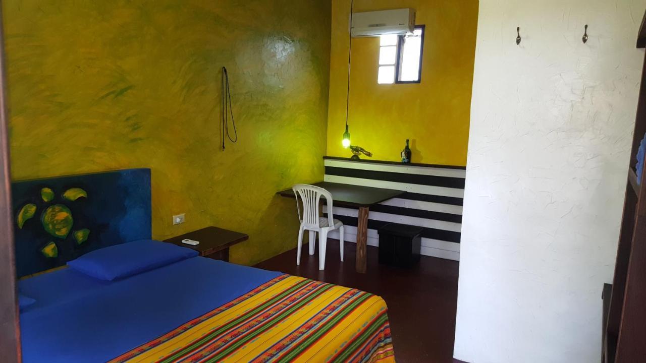 Galapagos Morning Glory Hostel Puerto Ayora  Ngoại thất bức ảnh