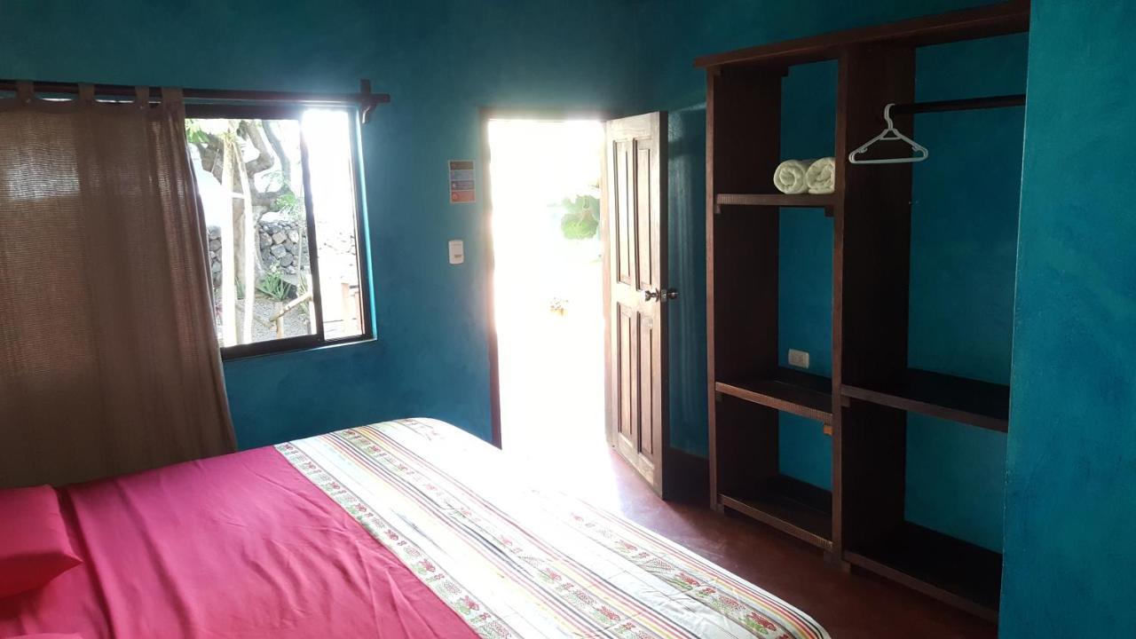 Galapagos Morning Glory Hostel Puerto Ayora  Ngoại thất bức ảnh
